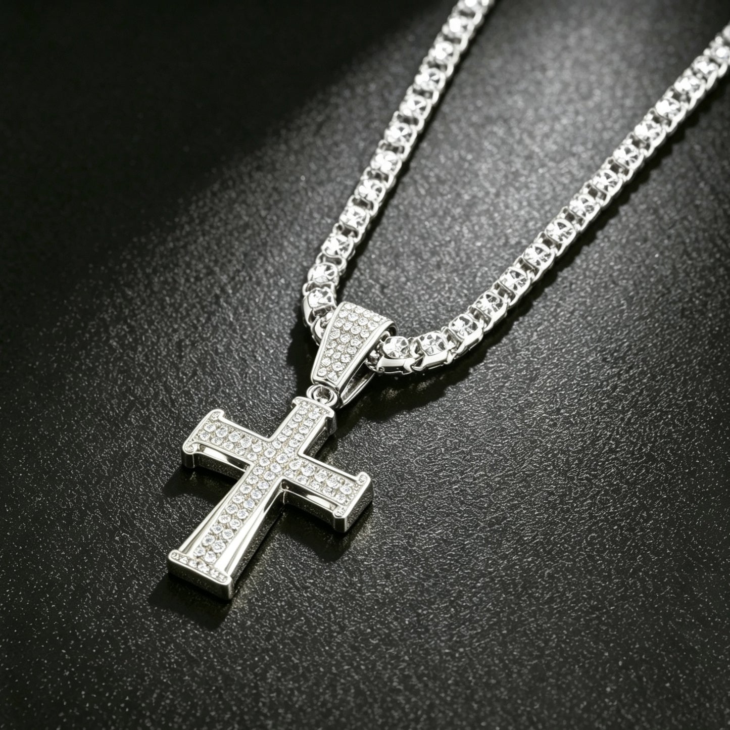 Fashionable Rhinestone Pendant Cross Necklace