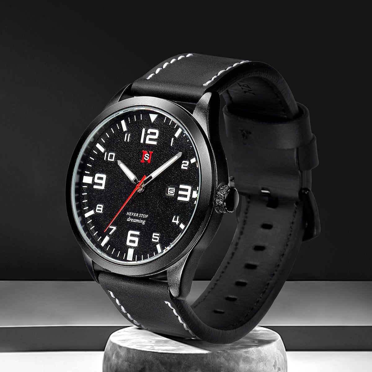 Mens Quartz Watch With A Leather Strap Large Dial And Calendar