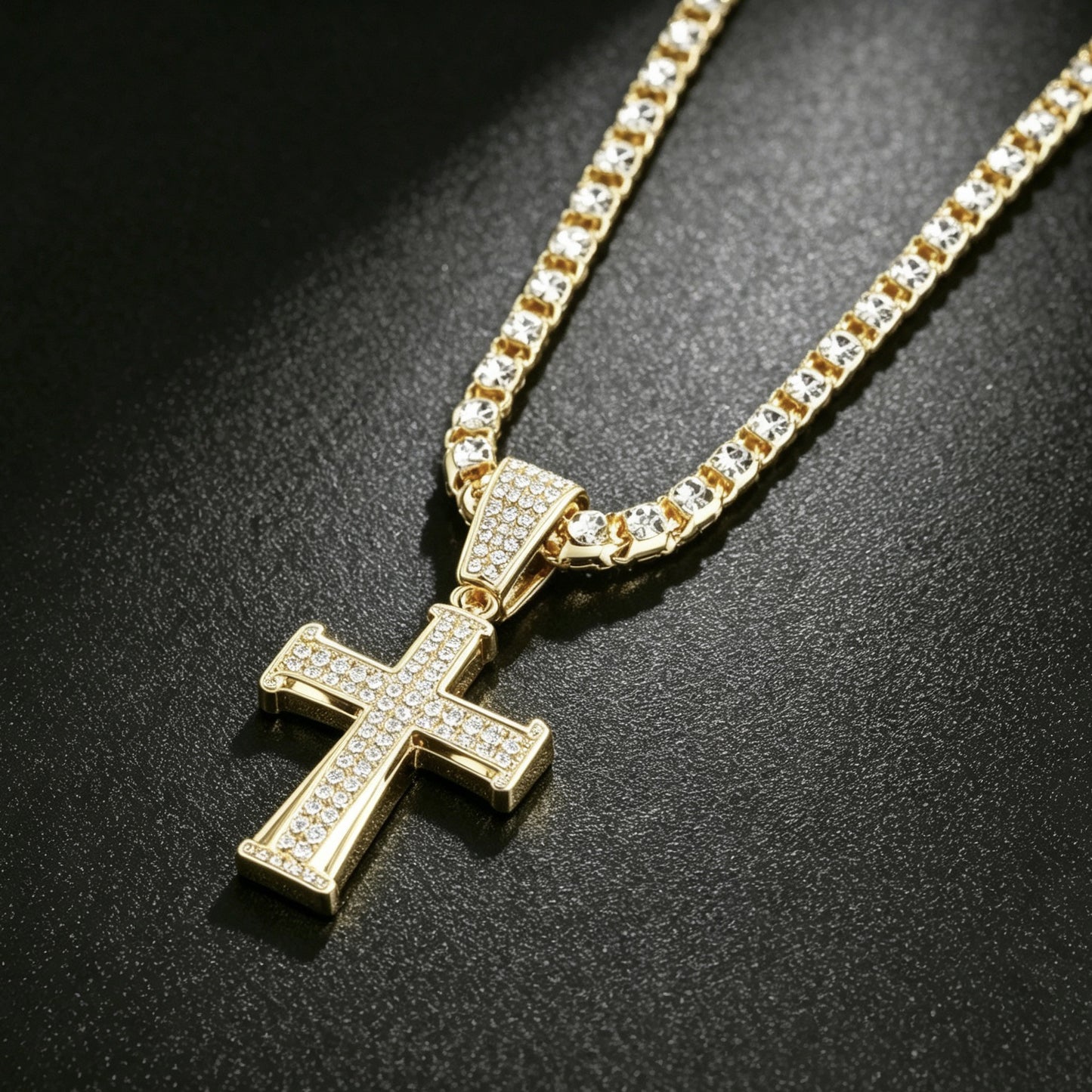 Fashionable Rhinestone Pendant Cross Necklace